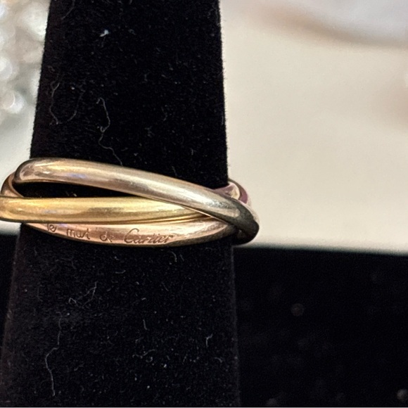Cartier Trinity Three-Band Ring in Yellow, White and Rose Gold Tones - Picture 4 of 4